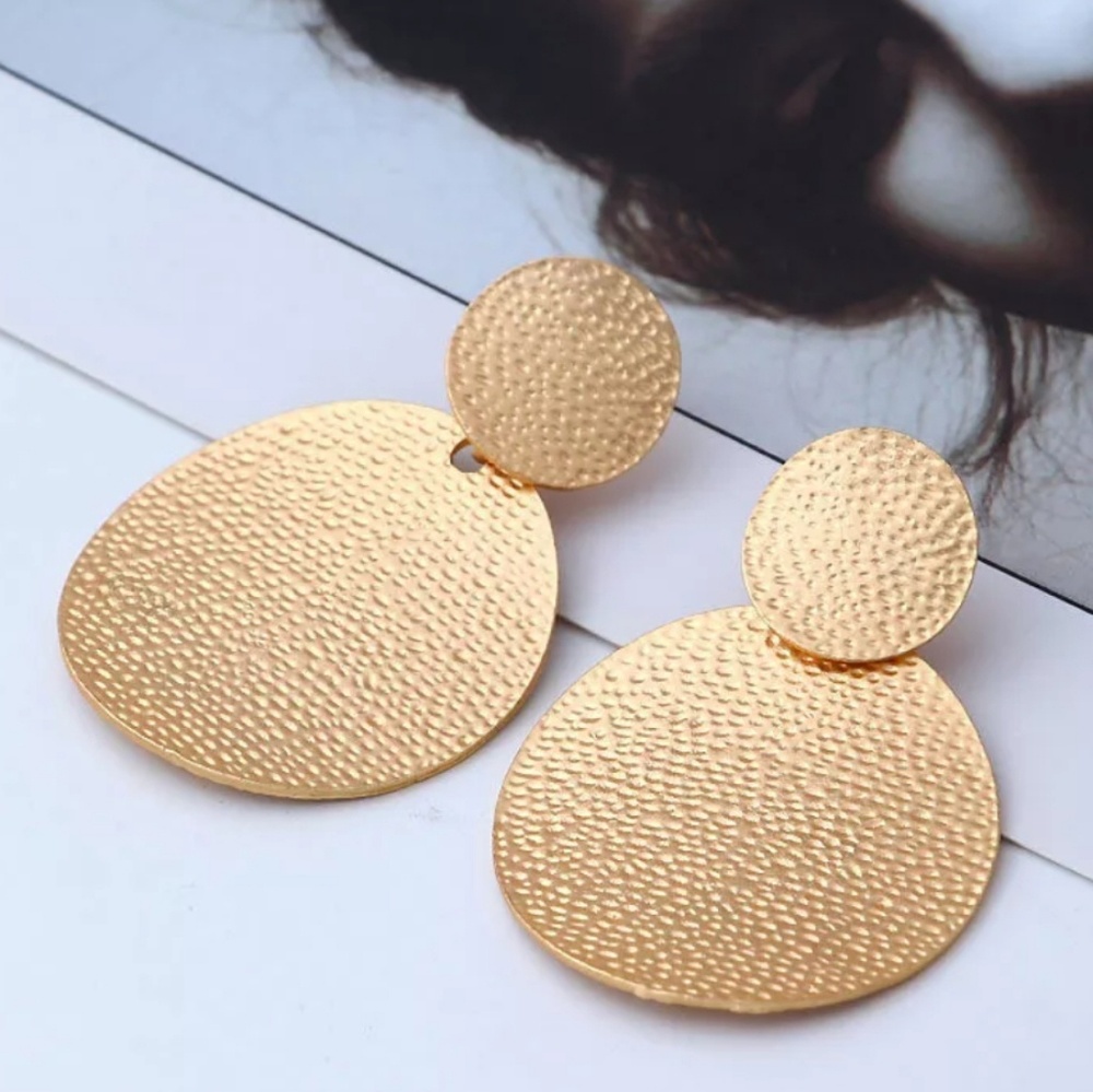 Minimal Round Gold Dangle Earring Statement